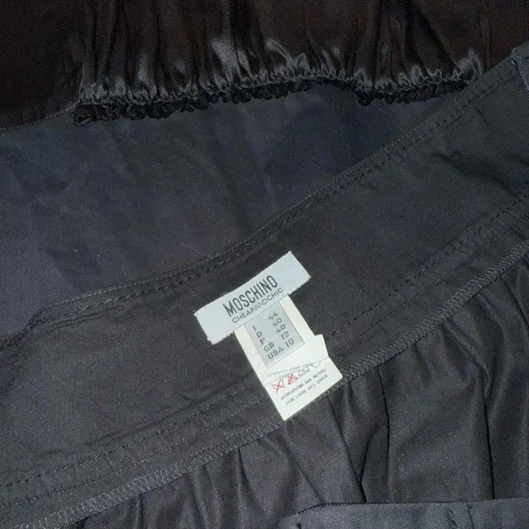 Moschino Cheap and Chic Elegant Black Women's Skirt - Size 10 - Picture 3 of 6